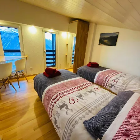 Stunning Southview Flat Apartman